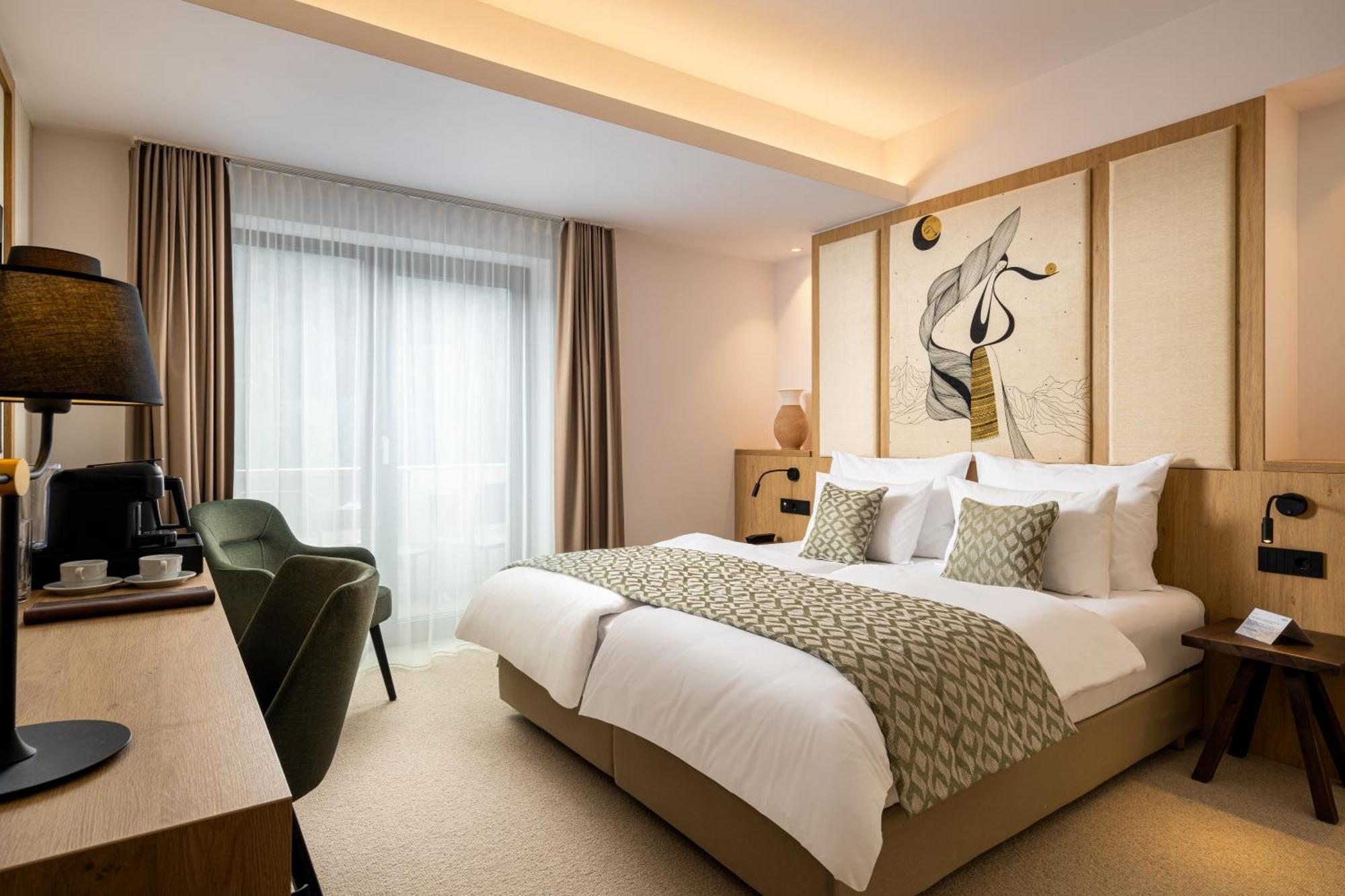 Hotel Valedor Boutique & Spa Буштени Экстерьер фото